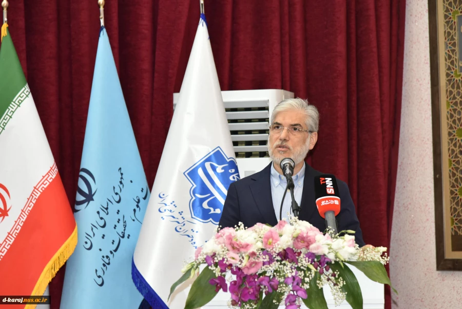 دکتر سیمایی، وزیر علوم، تحقیقات و فناوری در اجلاس رؤسای دانشکده‌ها و آموزشکده‌‌های دانشگاه ملی مهارت:

امید من در وزارت علوم به دانشگاه ملی مهارت است 2