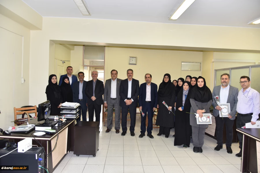 به مناسبت روز معلم و با حضور ریاست دانشگاه ملی مهارت صورت گرفت:

تجلیل از استادان برجسته دانشکده دختران ولیعصر (عج) 2